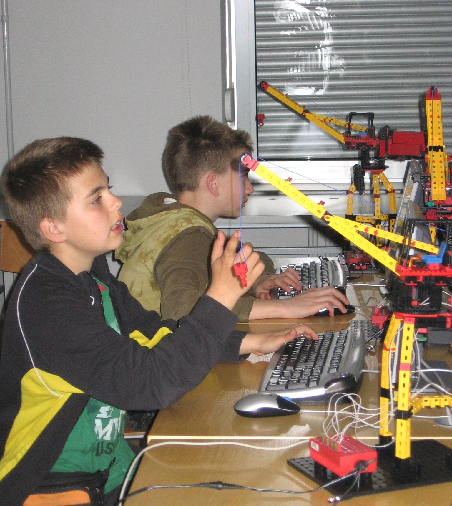 Programiranje dizalice u ROBOPro-u 2010.