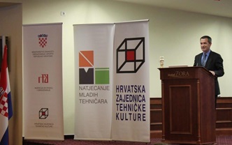 Vinko Filipović, ravnatelj Agencije za odgoj i obrazovanje na otvorenju 56. NMT-a u Primoštenu 2. travnja 2014.