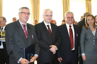 Predsjednik Josipović uručio odlikovanja u povodu Dana neovisnosti 