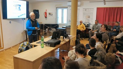 U Zvjezdanom selu Mosor održano predavanje prof. Senjanovića
