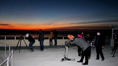Održano promatranje konjunkcije Jupitera i Saturna iz Zvjezdanog sela Mosor