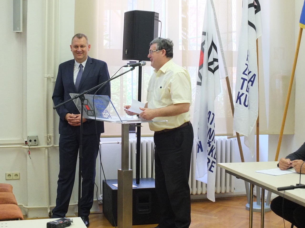Dr. sc. Branko Hanžek, predsjednik Hrvatskog astronomskog saveza i Ivan Vlainić, predsjednik HZTK